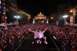 “ส้ม-นุ๊ก-ปาย-เบิ้ล” ปล่อยของไม่ยั้ง!! สงกรานต์ขอนแก่นวันที่ 2 มหาชนทะลักถนนข้าวเหนียว!!