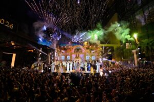 สยามพารากอน เนรมิตเคานต์ดาวน์สุดยิ่งใหญ่ ส่งความสุขนับถอยหลังสู่ศักราชใหม่ อัดแน่นโชว์ แสง สี เสียง รวมทุกโมเมนต์แห่งความสุข