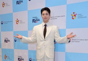 พัค โบกอม เรียกเสียงกรี๊ดแฟนไทย ในบรรยากาศ “Korea Welcomes You” รวมตัวศิลปินสร้างสีสันที่&hellip;