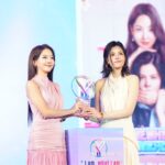 เคมีชนะเลิศ! “เฟ-เมษ์” โหวตท่วมท้น “รักปากแข็ง” คว้ารางวัลใหญ่ The Best GL Series งานประกาศรางวัล Y UNIVERSE AWARDS 2025