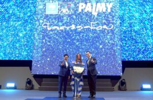 กรุงไทย-แอกซ่า ประกันชีวิต เปิดตัวเพลงแรกของบริษัทฯ “ใจดวงน้อย” โดย ปาล์มมี่ – อีฟ ปานเจริญ ตอกย้ำเป้าหมายสูงสุดของบริษัทฯ เคียงข้างทุกความเชื่อมั่น ดูแลกันตลอดไป