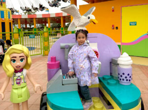 “นาตาชา” น่ารักจับใจในลุค พส. จีน แปลงโฉมชมสวน 400 ปี ตะลุย LEGOLAND SHANGHAIไม่พัก!
