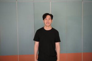 “ค็อป อนวรรษ” ผู้กำกับมือทองสายล้านนา เผยความท้าทายใน “สาปเมือง” ภารกิจเปลี่ยน “ตี๋ บุญยเกียรติ” ให้เป็นไอ้ต้าวหมาเด็กคลั่งรัก