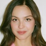 Olivia Rodrigo ประกาศชื่ออัลบั้มเต็มชุดที่ 3 กับ ‘you seem pretty sad for a girl so in love’การกลับมาของซูเปอร์สตาร์ขวัญใจ Gen Z ที่ทุกคนรอคอย ฟังพร้อมกันทั่วโลก 12 มิ.ย. นี้