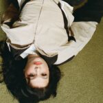 Lola Young ส่งเพลงใหม่ “From Down Here” ถ่ายทอดอารมณ์สุดเข้มข้นสานต่อความปังของ “Messy” เพลงไวรัลยอดสตรีมทะลุพันล้าน