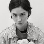 Gracie Abrams คัมแบ็กกับเพลงป็อปเมโลดี้สวย “Hit the Wall”เตรียมฟัง Daughter from Hell อัลบั้มใหม่ชุดที่ 3 วันที่ 17 ก.ค. นี้