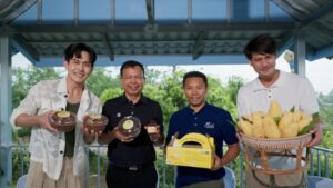 จากหมู่บ้านร้างสู่แผ่นดินทอง! “เต้ย – น้ำ” บุกปราจีนบุรี ตามรอย “มะม่วงน้ำดอกไม้สีทอง” พรีเมียมระดับโลก
