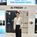 งานแน่นไม่หวั่น! “พีค ภีมพล” เผยโมเมนต์พักผ่อนสุดแฮปปี้ ในงานเปิดตัว Haier Brand Zone และ Haier Laundry Center สาขาแรก ที่โฮมโปร แฟชั่น ไอส์แลนด์
